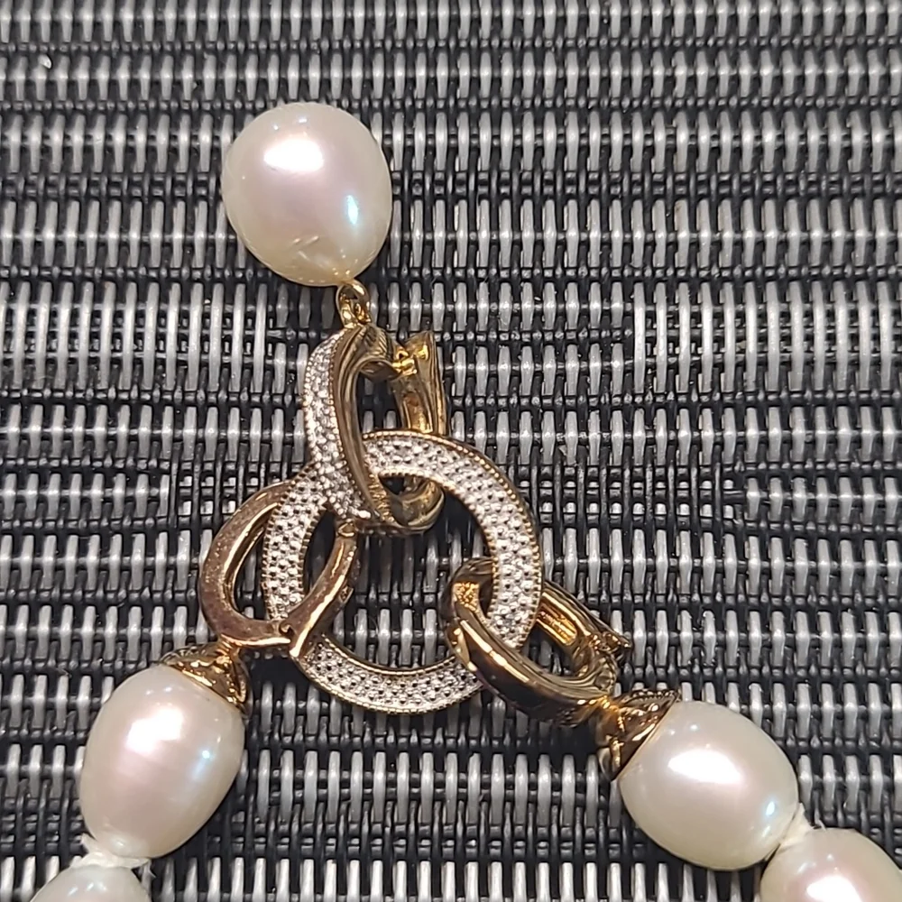 18" pearlustre Necklace - Picture 4 of 8